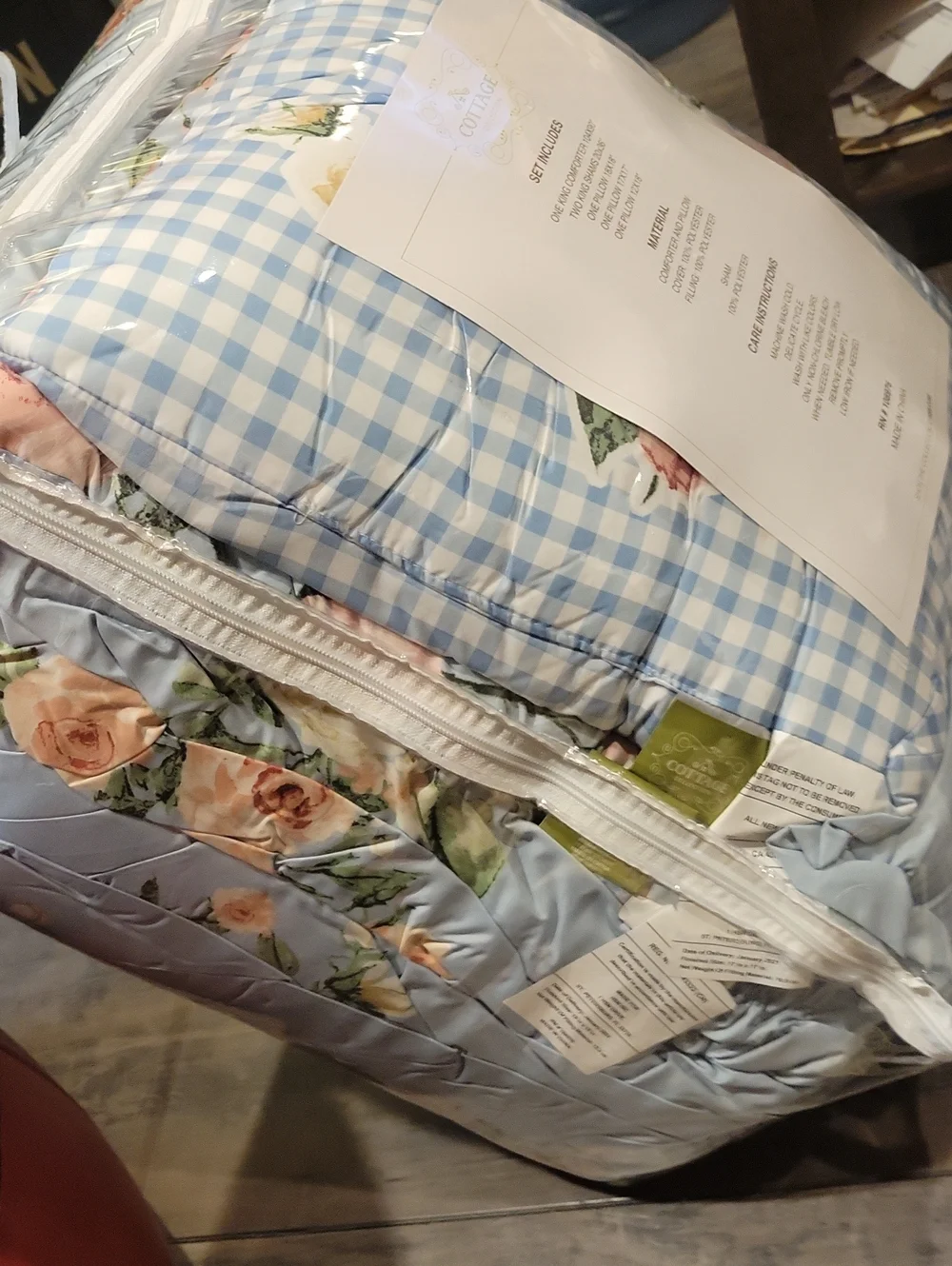 Blue Gingham & Cottage Rose King Comfortor W/ 2 King Shams & 3 Throw Pillows/NWT